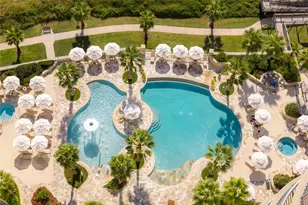 801 E Beach Dr, Galveston, TX 77550 - Photo 14