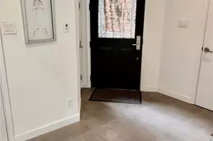 10 S Briar Hollow Ln, Houston, TX 77027 - Photo 6