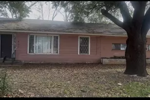 401 Rose Marie Blvd, Hearne, TX 77859 - Photo 2