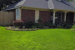 3909 Regency Dr, Deer Park, TX 77536 - Photo 2
