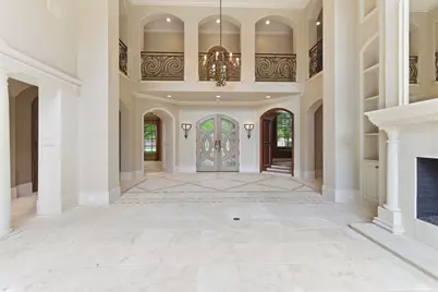 835 Echo Lane, Hedwig Village, TX 77024 - Photo 2