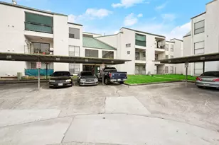 2816 S Bartell Dr, Houston, TX 77054 - Photo 4