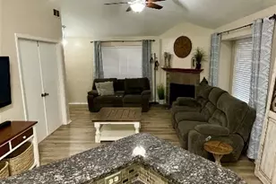 132 Cotton Dr, Lake Jackson, TX 77566 - Photo 6