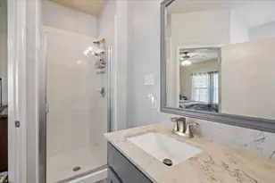 805 Indigo Springs Ln, La Marque, TX 77568 - Photo 20