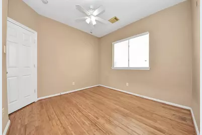 1111 Lexington Green Drive, Missouri City, TX 77459 - Photo 12