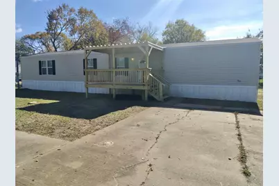 138 Dutch Lake Court, Oyster Creek, TX 77541 - Photo 2