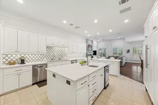 223 Heritage Oaks Ln, Houston, TX 77024 - Photo 14