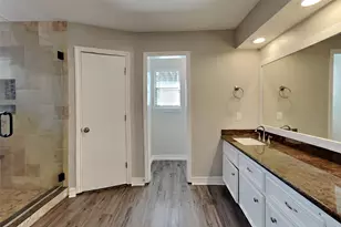 12119 Oakcroft Dr, Houston, TX 77070 - Photo 8