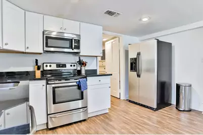 2424 38th Street, Galveston, TX 77550 - Photo 16