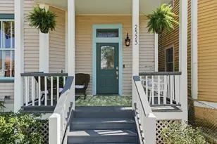 2523 Avenue M, Galveston, TX 77550 - Photo 2
