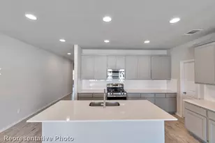322 Legacy Pt Dr, Sealy, TX 77474 - Photo 8