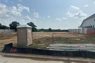 322 Legacy Pt Dr, Sealy, TX 77474 - Photo 2