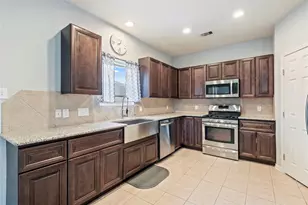 3031 Sweet Gum Bay Ct, Dickinson, TX 77539 - Photo 6