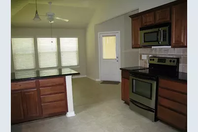 93 Paradise Valley, Conroe, TX 77304 - Photo 4