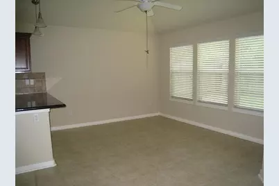 93 Paradise Valley, Conroe, TX 77304 - Photo 6