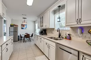 2811 Quincannon Ln, Houston, TX 77043 - Photo 8