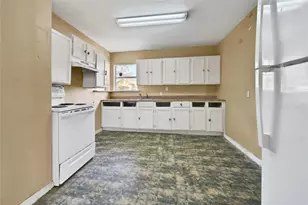 5774 Belarbor St, Houston, TX 77033 - Photo 4