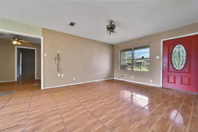5774 Belarbor Street, Houston, TX 77033 - Photo 2