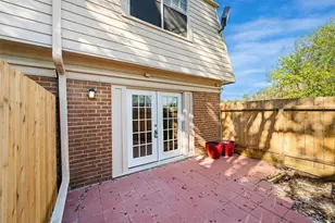 5204 Arboles Dr, Houston, TX 77035 - Photo 24