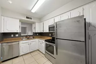 5204 Arboles Dr, Houston, TX 77035 - Photo 12