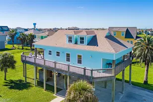2011 Vista, Crystal Beach, TX 77650 - Photo 10