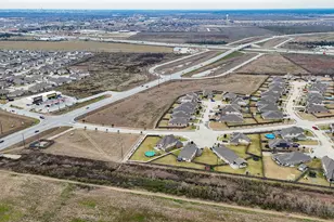 202 San Saba Dr, Mont Belvieu, TX 77523 - Photo 42