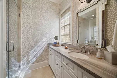 724 W Friar Tuck Lane, Houston, TX 77024 - Photo 30