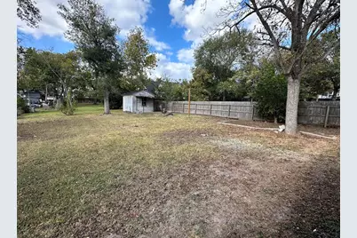 128 Harris Street, Bellville, TX 77418 - Photo 22