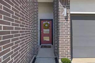 14407 Sweetwater Dr, Baytown, TX 77523 - Photo 4