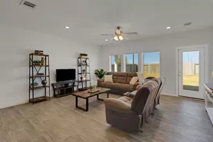 14407 Sweetwater Dr, Baytown, TX 77523 - Photo 18