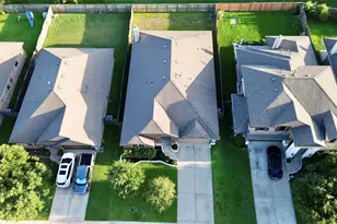6515 Sterling Shores Ln, Rosenberg, TX 77471 - Photo 2
