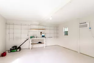 1116 Winnie St, Galveston, TX 77550 - Photo 36