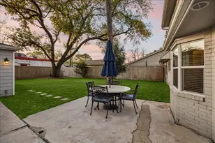 1906 Ashford Hollow Ln, Houston, TX 77077 - Photo 24