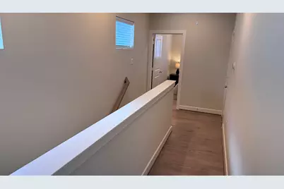 131 Eastwood Street, Houston, TX 77011 - Photo 30
