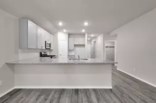 257 Gallant Front Trl, Magnolia, TX 77354 - Photo 10