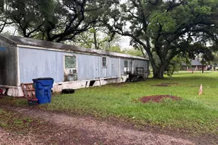 802 Foy St, Sweeny, TX 77480 - Photo 6