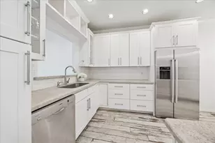 854 Augusta Dr, Houston, TX 77057 - Photo 12