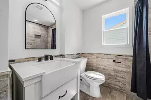 10406 Broadstairs St, Houston, TX 77013 - Photo 10