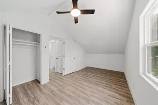 10406 Broadstairs St, Houston, TX 77013 - Photo 24