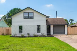 10406 Broadstairs St, Houston, TX 77013 - Photo 2