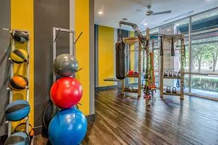 2801 Waterwall Dr, Houston, TX 77056 - Photo 12