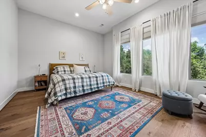 2704 Baldwin Street, Houston, TX 77006 - Photo 10