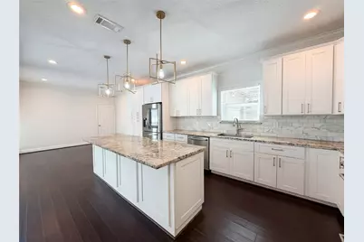 1103 Fleetwood Place Drive, Houston, TX 77079 - Photo 2