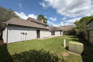 1103 Fleetwood Pl Dr, Houston, TX 77079 - Photo 32