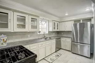 5303 Tallow Ln, Houston, TX 77021 - Photo 16