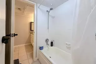 10110 Forum W Dr, Houston, TX 77036 - Photo 14