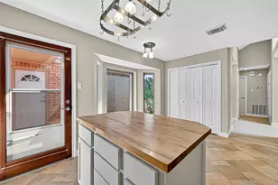 2026 Ashford Hollow Ln, Houston, TX 77077 - Photo 10