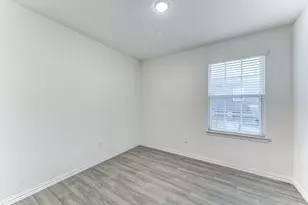 7925 Way St, Houston, TX 77028 - Photo 18