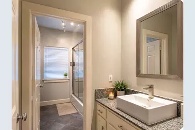 5302 Feagan Street, Houston, TX 77007 - Photo 2