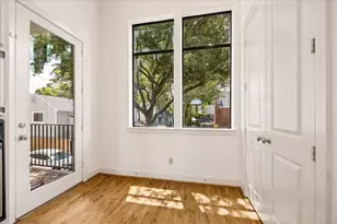 5817 Feagan St, Houston, TX 77007 - Photo 8